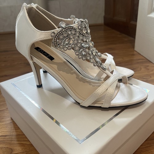 Sparkly jewel shoes - sparkly,